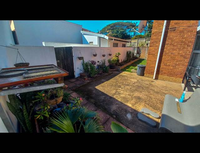 3 BEDROOM DUPLEX FOR SALE IN BLUFF